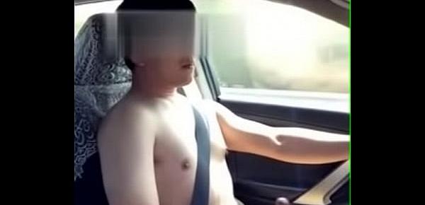  Chinese guy jerking on the way (2)